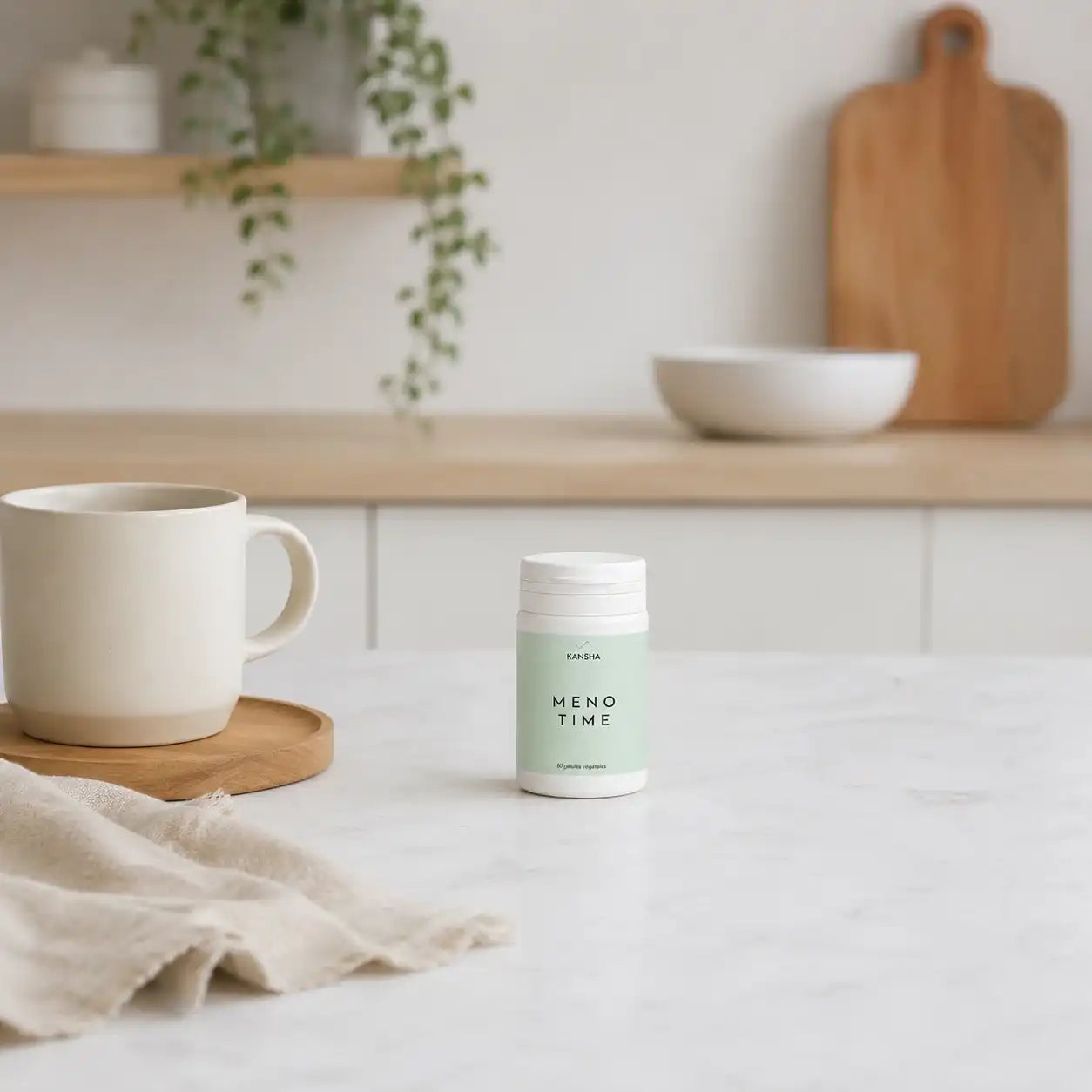 Complément alimentaire KANSHA MENO TIME – formule à base de pollen, sauge, eschscholtzia et vitamine B6 pour le confort hormonal et l’équilibre féminin