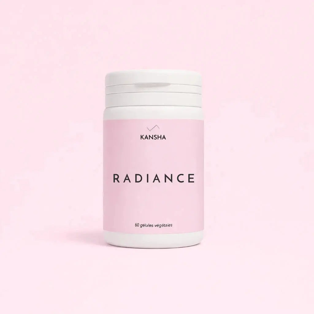 Flacon RADIANCE de KANSHA avec formule brevetée SkinAx²™ - formulé en Suisse pour préserver l'éclat de la peau
